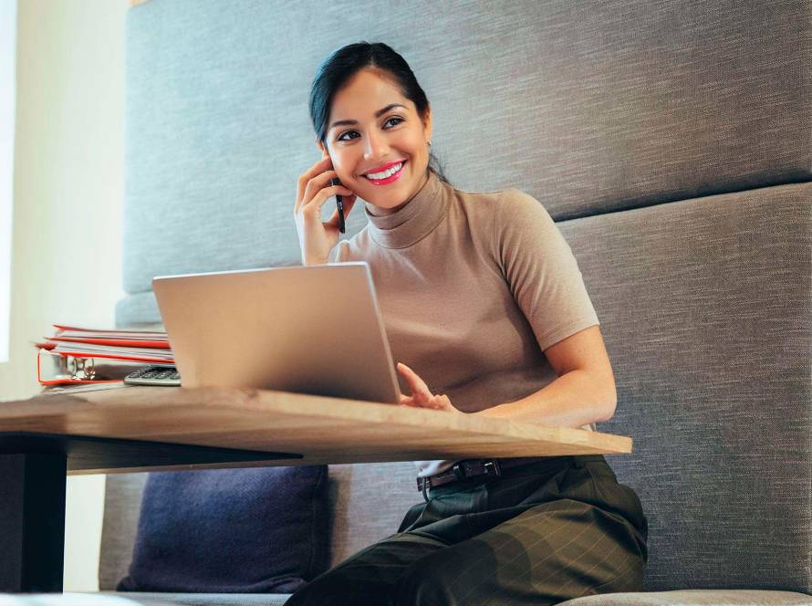 Persona buscando asesoría contable